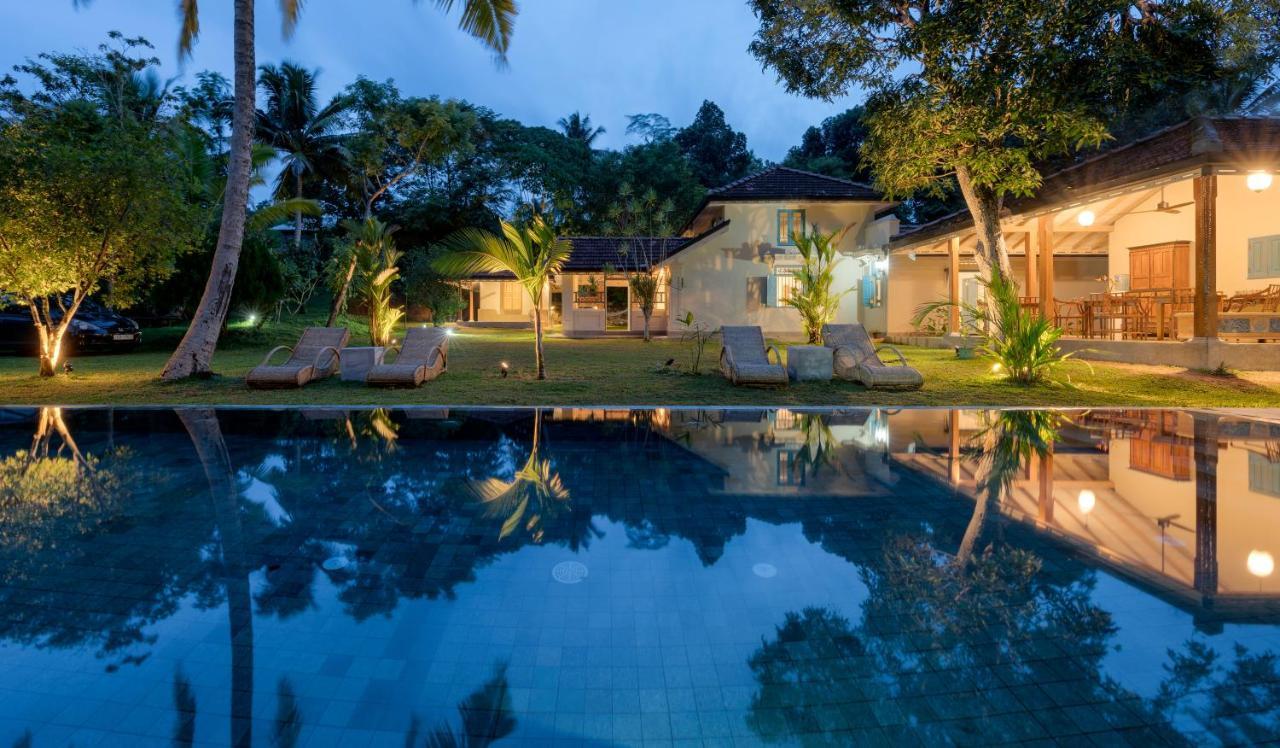 Stuthi Villa Ahangama Bagian luar foto